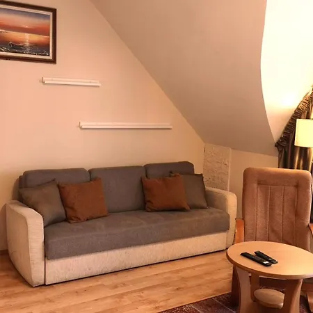Apartman Lola