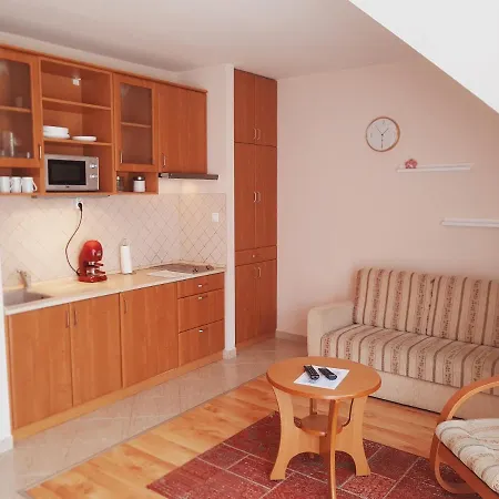 Apartament Lola